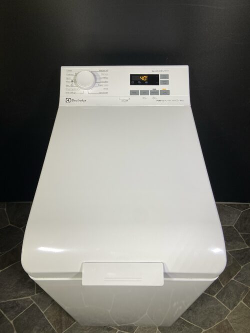 Päältä täytettävä Electrolux PerfectCare 6kg pesukone