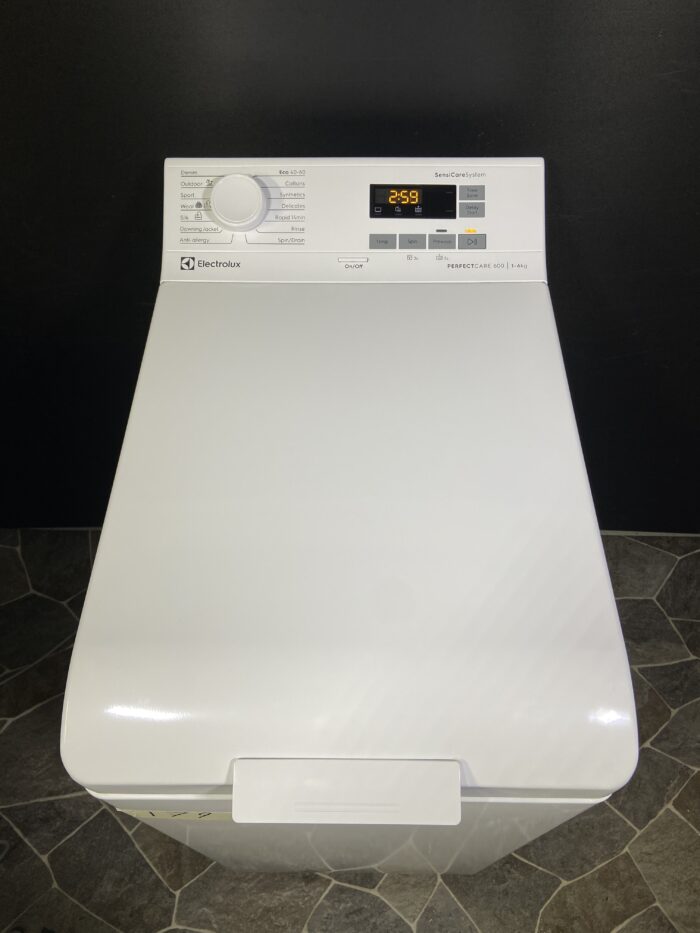 Päältä täytettävä Electrolux PerfectCare 6kg pesukone