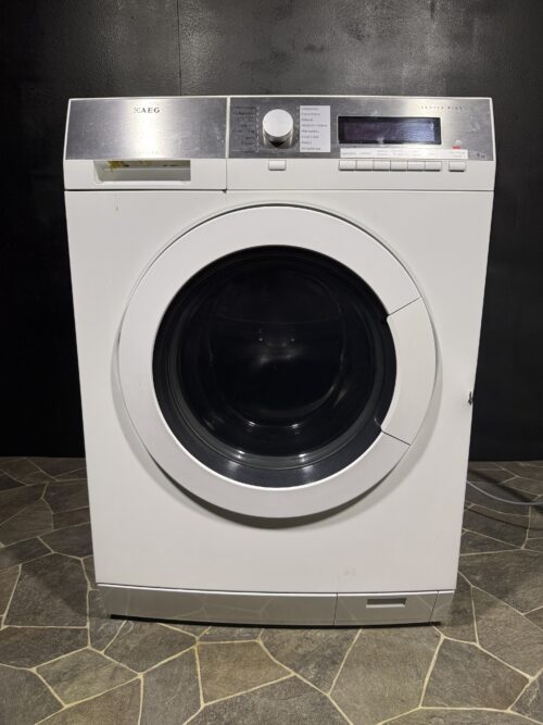 AEG Lavamat Protex 9kg pesukone höyryominaisuudella
