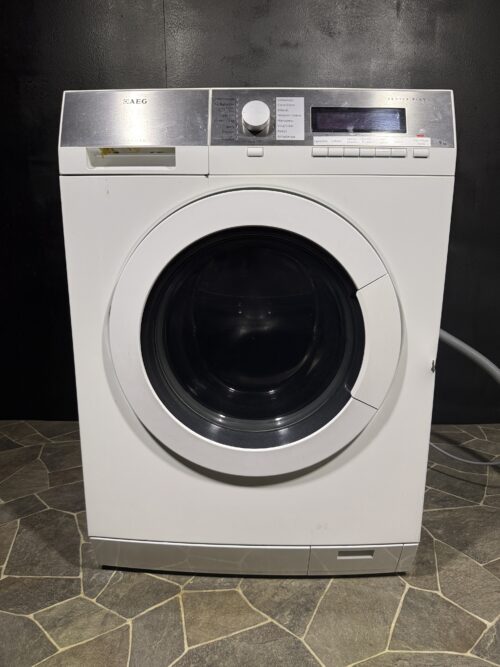 AEG Lavamat Protex 9kg pesukone höyryominaisuudella