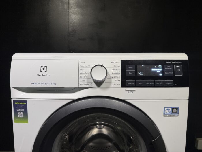 Kompakti Electrolux PerfectCare 7kg pesukone höyryominaisuudella - Image 2