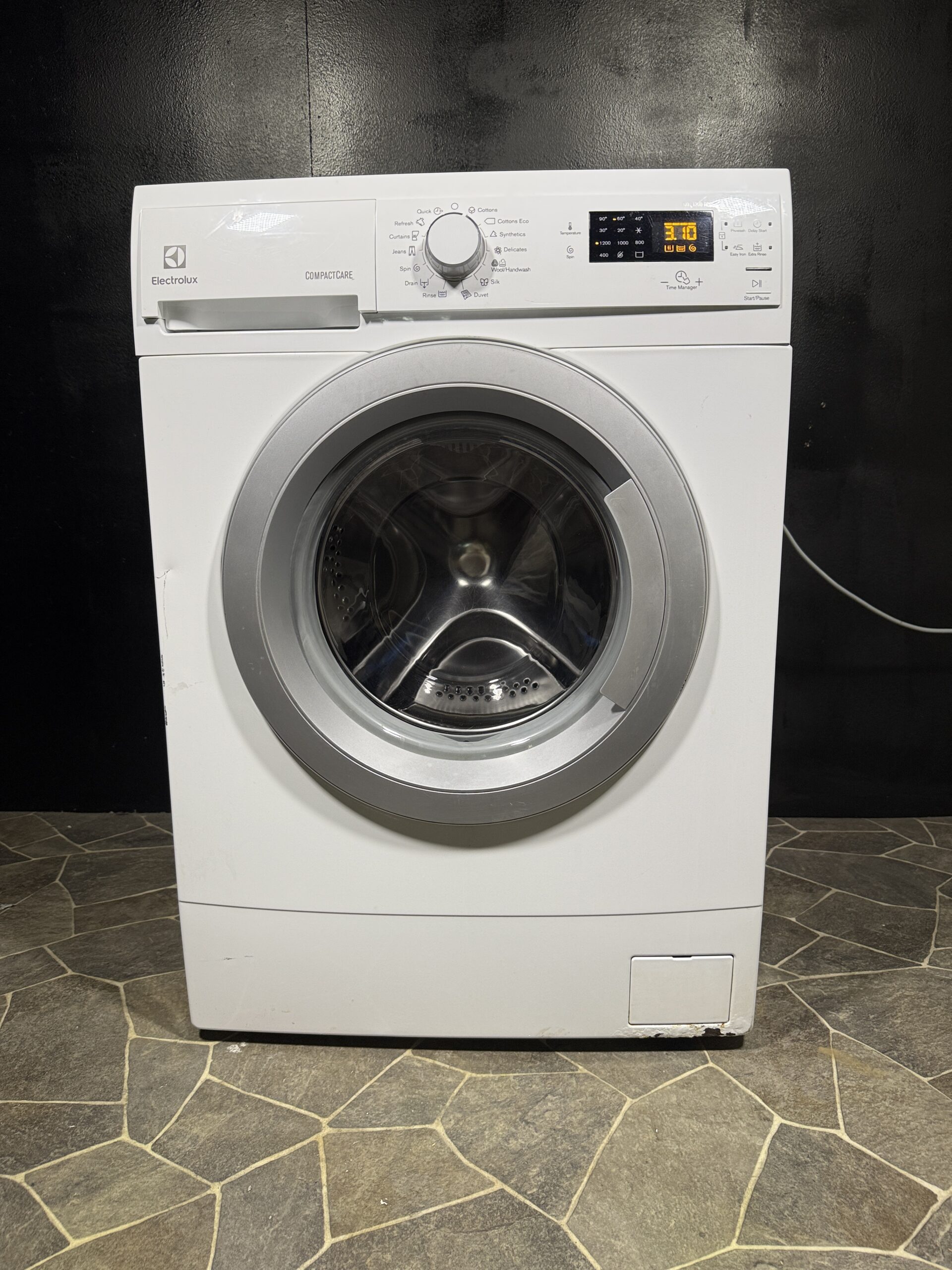 Kapea Electrolux CompactCare 6kg pesukone 1200rpm